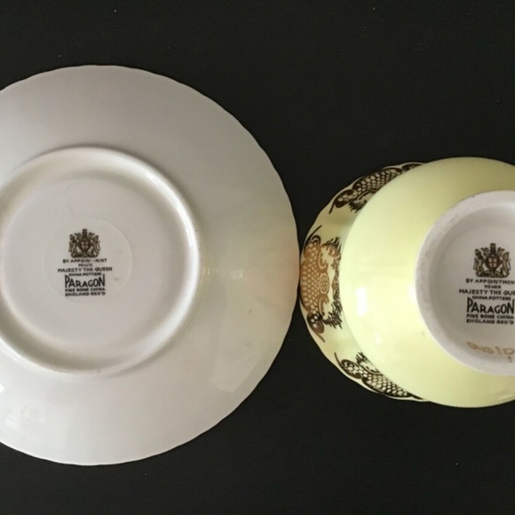Paragon SAUCER & TEA CUP SET - Picture 2 of 8